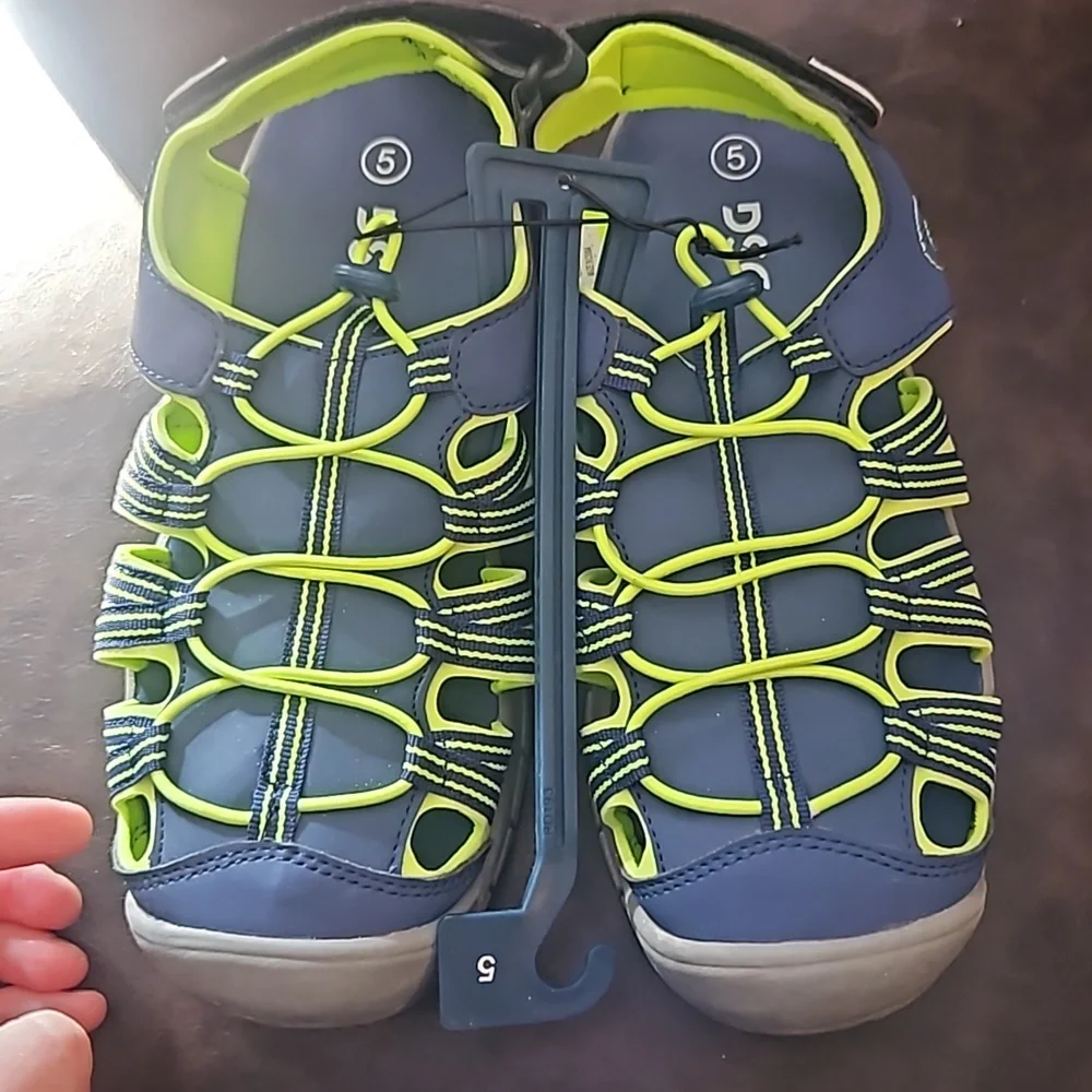 DSG Direct Youth Caged Sandals: GRAY/TEAL: NWT: SIZE 5